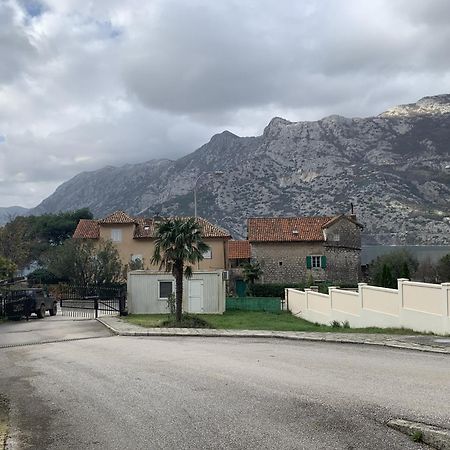 Apartman Mia Risan Exterior foto