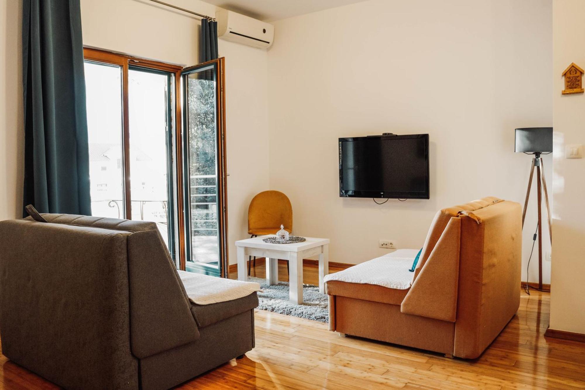 Apartman Mia Risan Exterior foto
