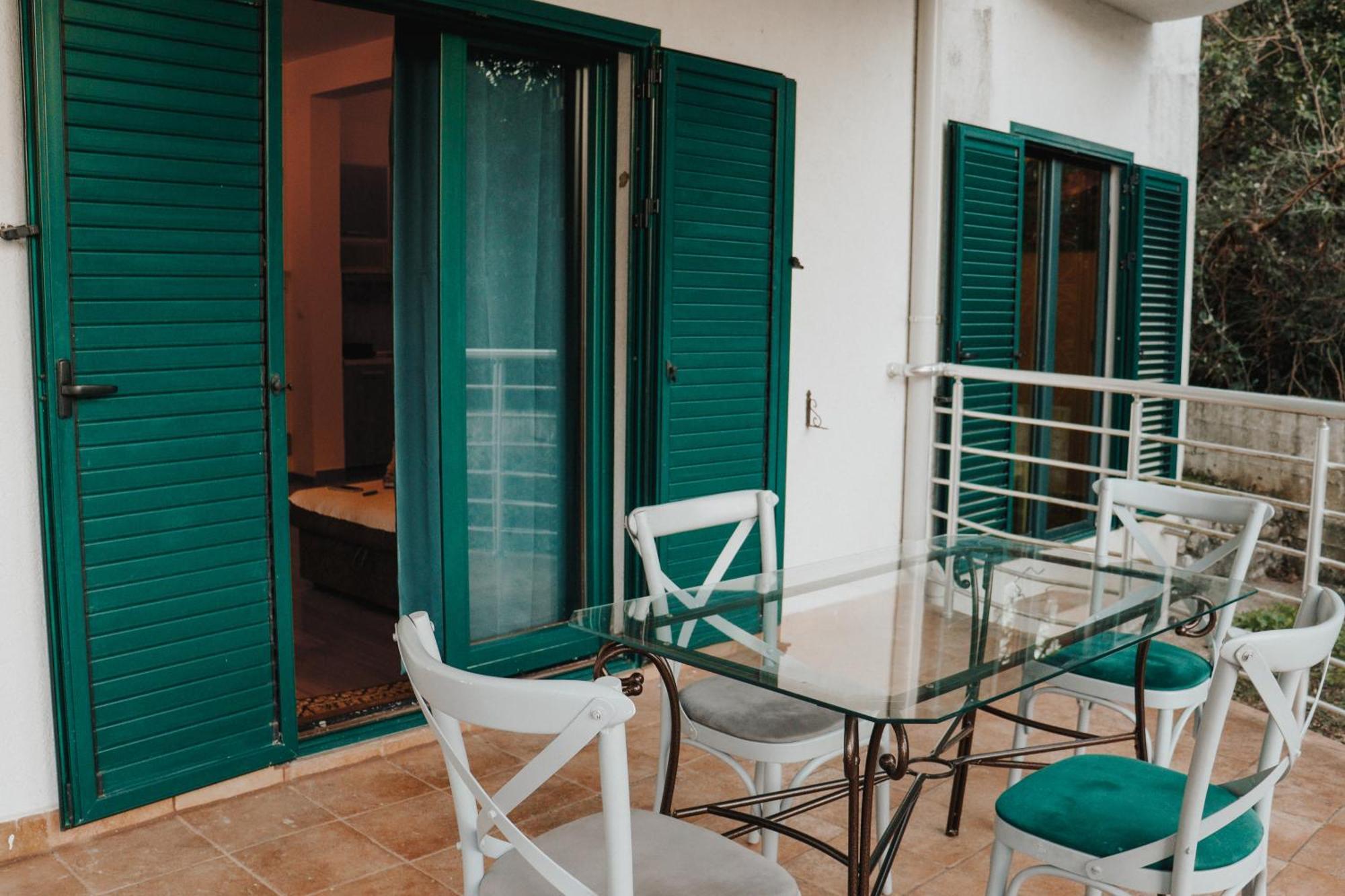 Apartman Mia Risan Exterior foto